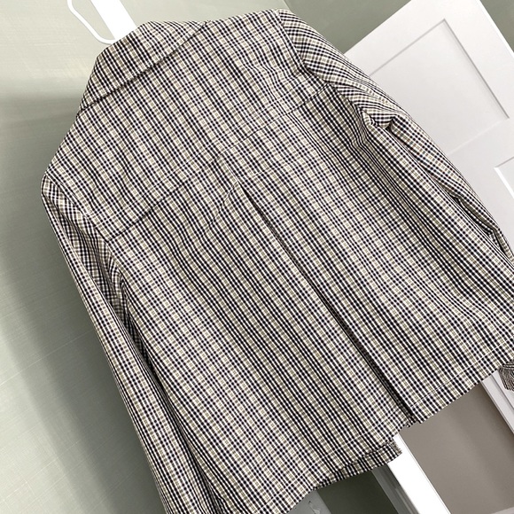 Jacket - Picture 5 of 5